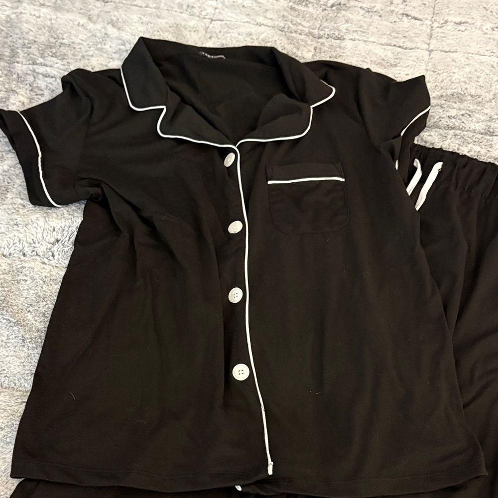 Classic Black Pajama Set with White Piping-M - Picture 2 of 13